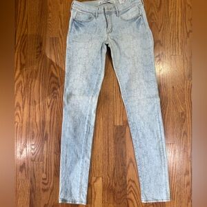 Abercrombie & Fitch Light Wash Skinny Jeans